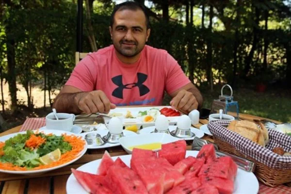 Kırkpınar'ın başpehlivanları nasıl beslendiklerini anlattı