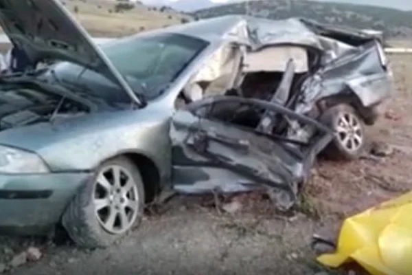 Konya'da trafik kazası: 2 ölü, 3 yaralı