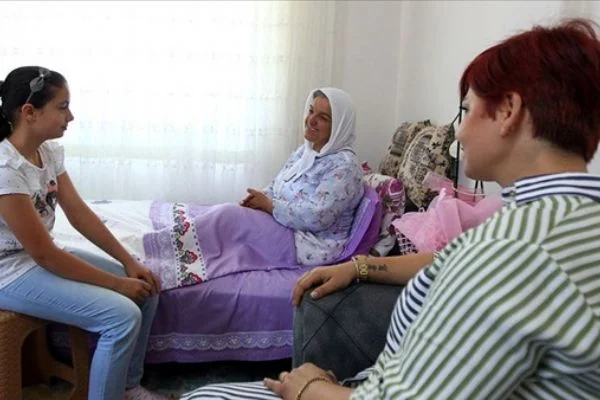 Küçük Zeynep'in uyarısıyla kanserden kurtuldular