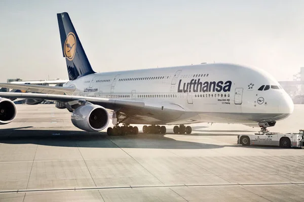 Lufthansa da Kahire'ye uçuşları askıya aldı