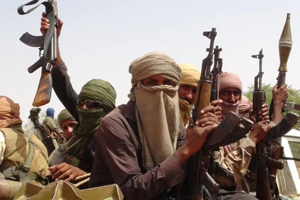Mali'de yolcu otobüsü ve sivil kampa saldırı: 7 ölü