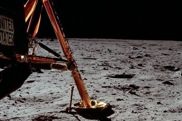 NASA, Ay programını neden askıya aldıklarını açıkladı
