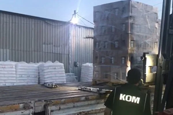 Ölümlerin ardından harekete geçen ekipler 14 ton etil alkol ele geçirdi