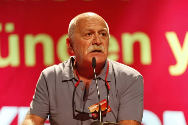 Oyuncu Orhan Aydın gözaltına alındı