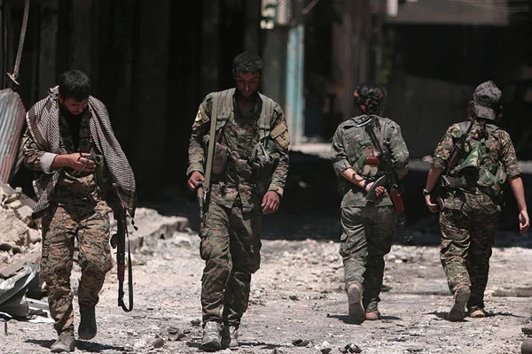 PYD bölgesindeki Arap aşiretler mercek altında: Önce Suudiler şimdi Esed rejimi destek istiyor