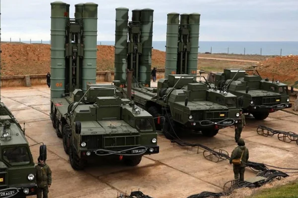S-400'ler üç parti şeklinde teslim edilecek, füzeler deniz yoluyla getiriliyor