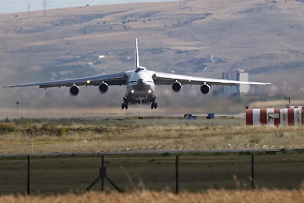 S-400 sevkiyatında 15. uçakta Mürted'e indi