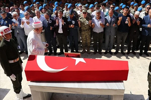 Şehit uzman onbaşı son yolculuğuna uğurlandı
