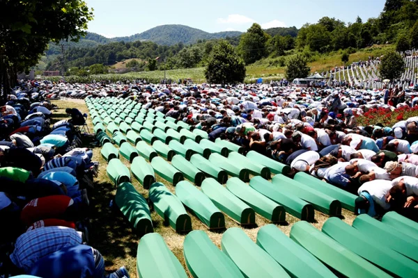Srebrenitsa için çağrı: BM askerleri ve soykırıma göz yuman yetkililer yargılansın