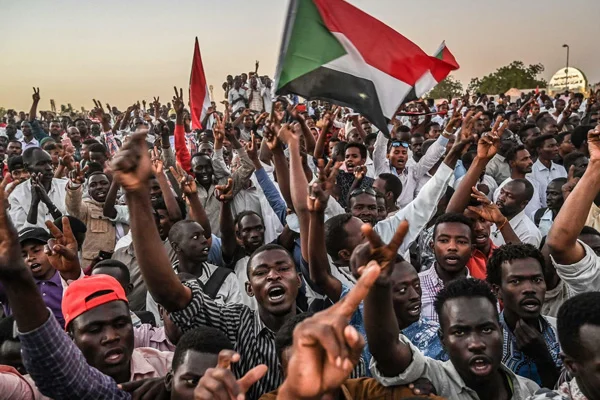 Sudan'da arabulucular tarafları müzakereleri sürdürmeye ikna etti