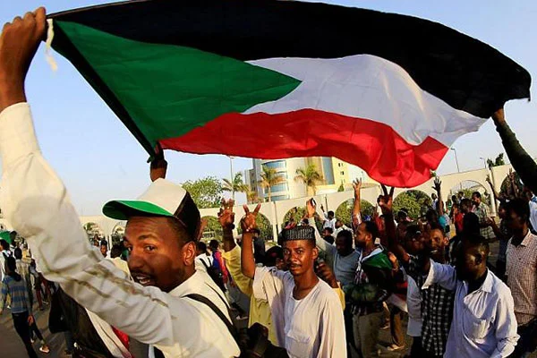 Sudan'da asker ile sivil, iktidarı paylaşmada anlaştı!