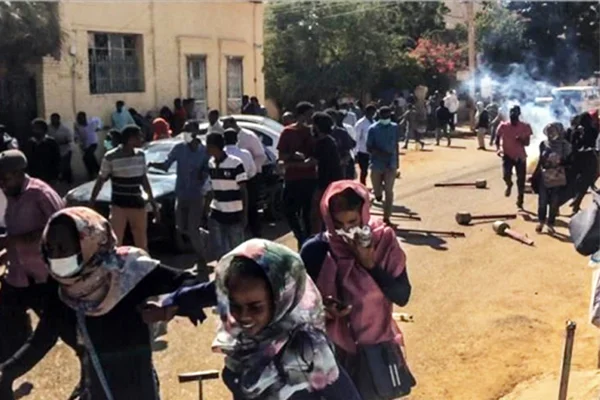 Sudan'da darbeciler kan akıttı: 7 ölü