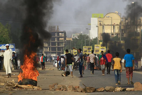 Sudan'da gösteriler yeniden patlak verdi!