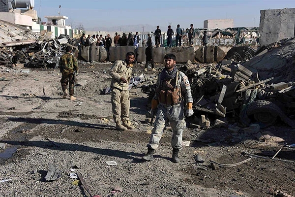 Taliban, Kandahar saldırısının detaylarını açıkladı: En az 100 ölü