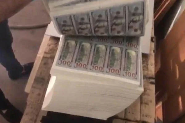 Tarihin en büyük sahte dolar operasyonu: 271 milyon dolar ele geçirildi