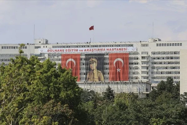 Tedavi gören asker şehit oldu