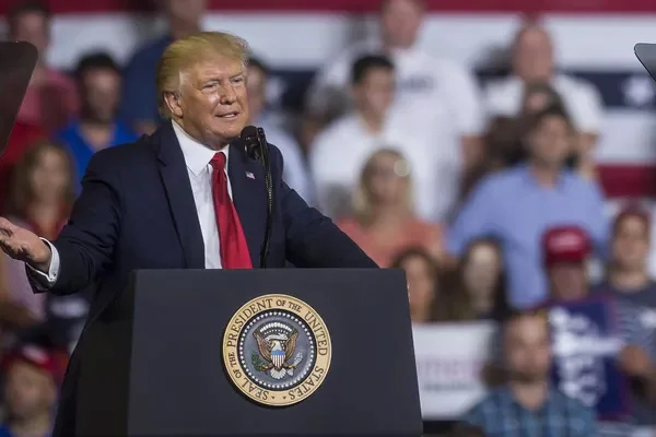 Trump'tan İlhan Ömer savunması: Ben istemedim onlar bağırdı