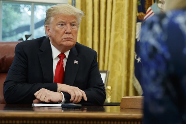 Trump'tan senatörlerle kritik toplantı: Konu Türkiye ve S-400