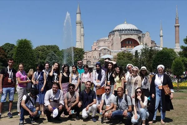 Türk dili ve edebiyatı dünyanın dört bir yanına taşınacak