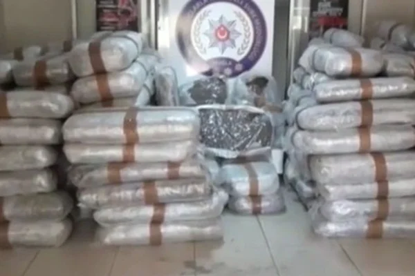Uyuşturucu satıcılarına büyük darbe