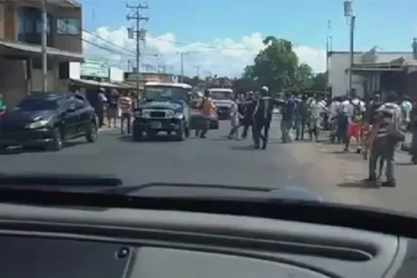 Venezuela'da durakta katliam: Ölü ve yaralılar var