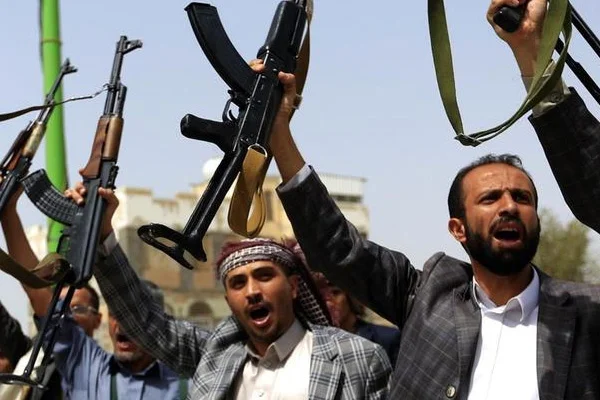 Yemen hükümetinden Husilerin 'zorunlu askerlik' kararına tepki