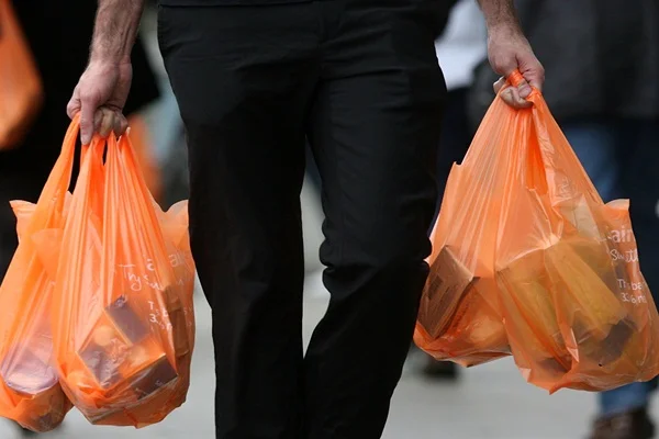 Yeni Zelanda'da plastik poşet yasağı başladı