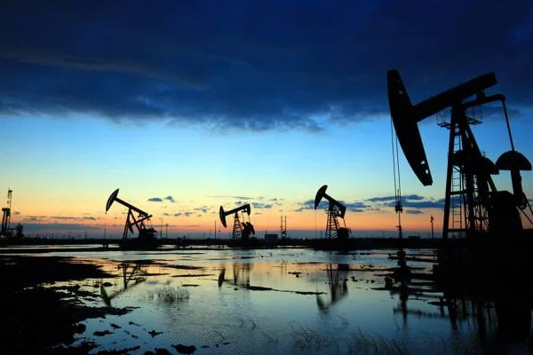 ABD'nin ham petrol stokları arttı