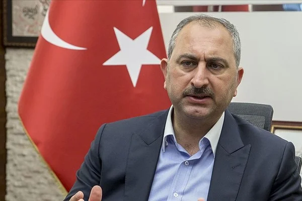 Adalet Bakanı Gül: Kadına şiddeti önleyici tedbirler için üzerimize düşeni yaparız