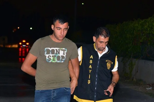 Adana'da 'sahte bekçi' polise yakalandı