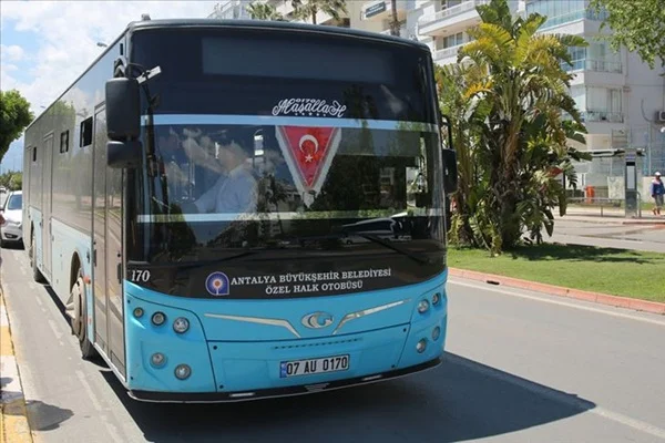 Antalya'da toplu taşımaya zam yapıldı