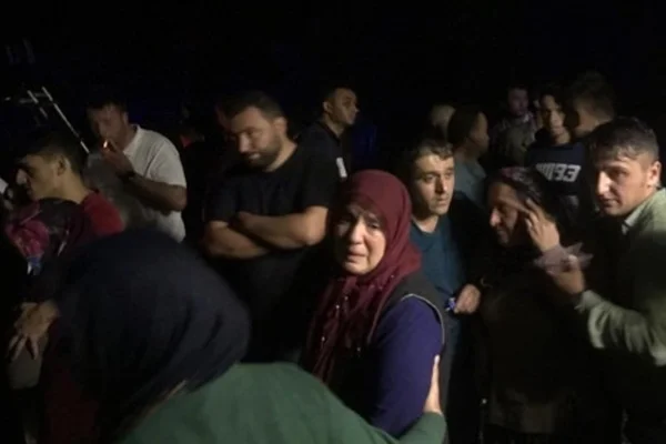 Araç baraja uçtu: 5 kişiden 4'ü kayıp
