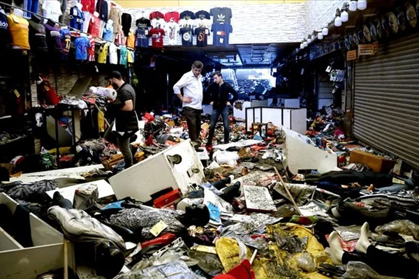 Bakan Varank: Eminönü esnafına 100 bin liraya kadar sıfır faizli kredi veriyoruz