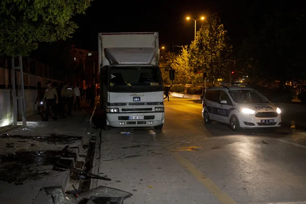 Başkentte trafik kazası: 2 ölü, 4 yaralı