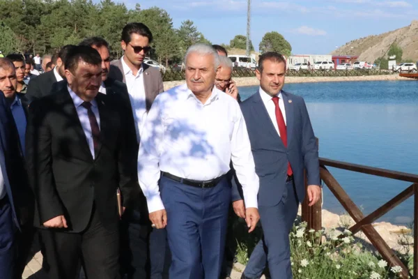 Binali Yıldırım Erzincan'da