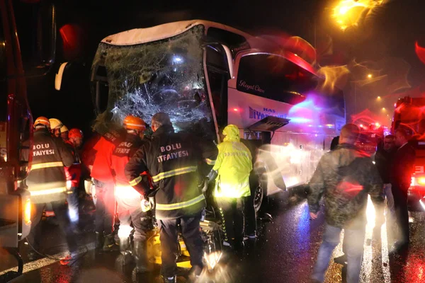 Bolu Dağı'nda feci kaza! 37 yaralı