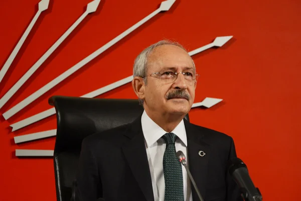 CHP'den 81 il örgütüne uyarı: Dini konulara girmeyin