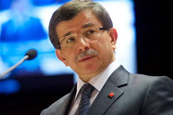 Davutoğlu Sakarya'da konuştu: Güçlü bir ekiple geliyoruz