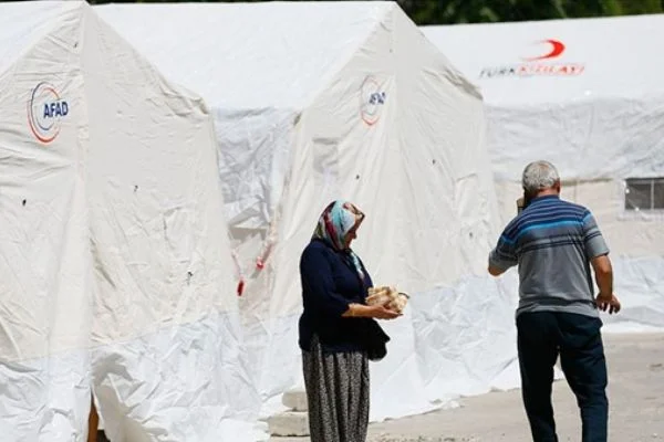 Denizli'deki depremin yaraları sarılıyor