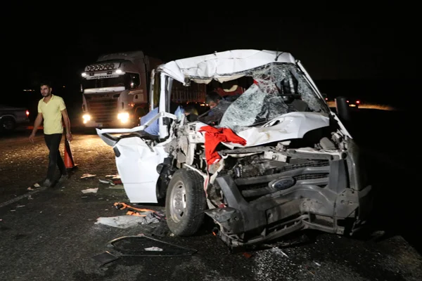 Diyarbakır'da trafik kazası: 8 yaralı