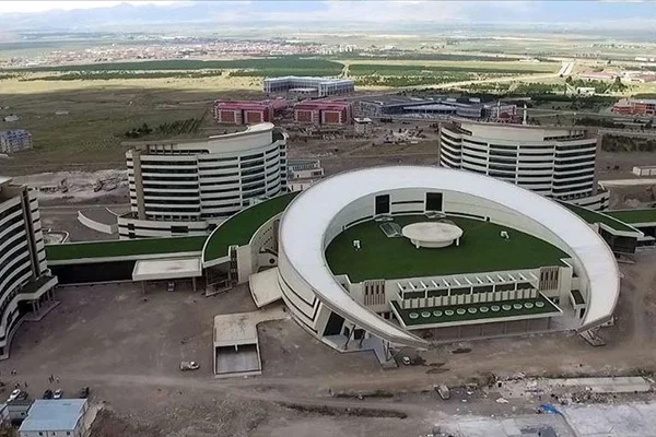 Erzurum Şehir Hastanesinin yüzde 95'i tamamlandı
