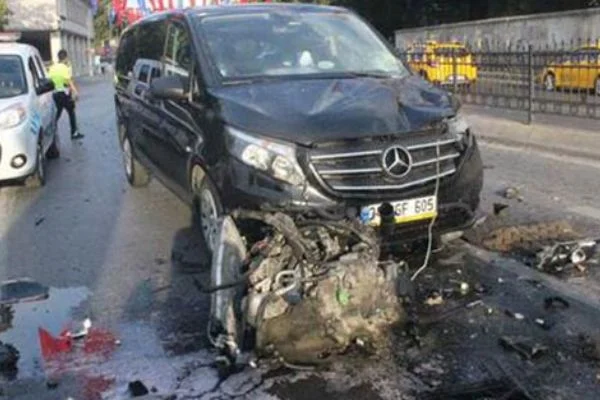 Görenler şaştı kaldı! Motor yerinden çıktı