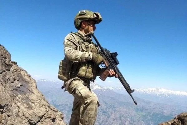 Hakkari'de 2 terörist etkisiz hale getirildi