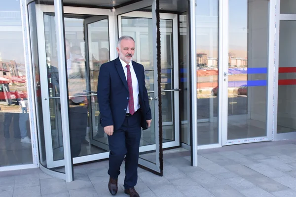 HDP'li Kars Belediye Başkanı Bilgen adliyede
