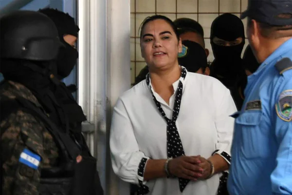 Honduras'ta eski Devlet Başkanı'nın eşi yolsuzluktan mahkum oldu