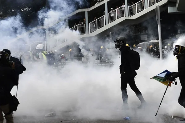Hong Kong'daki gösterilere kamu çalışanları da katıldı