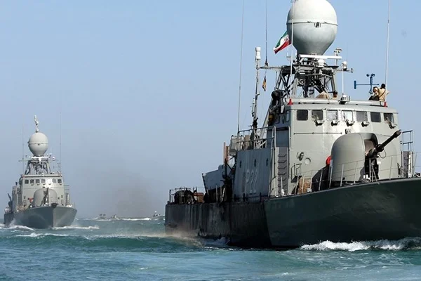İran Aden Körfezi'ne savaş gemisi gönderdi