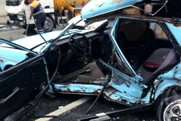 İstanbul'da sağanak sonrası feci kaza