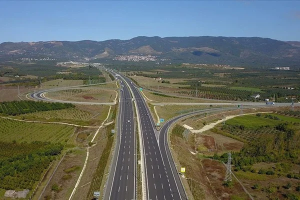 İstanbul-İzmir arası 3,5 saate düşüyor