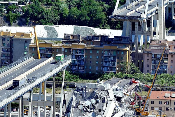 İtalya Morandi Köprüsü kurbanlarını anıyor